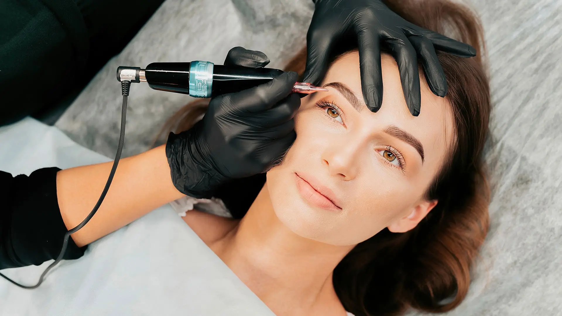 Advantages of Exploring Ombre Brows for Real Estate Professionals